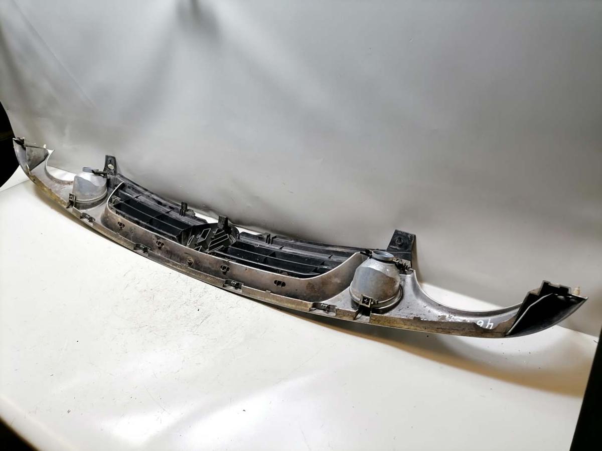 VW Lupo original Kühlergrill mit Träger LA7W Reflexsilber Metallic Bj.2003